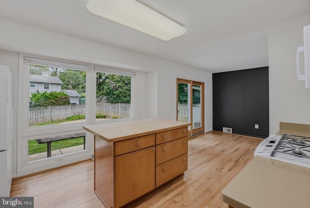 13812 VISTA DR, Rockville, MD 20853