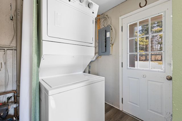 125 Edgewater Drive, Michigan Center, MI 49254