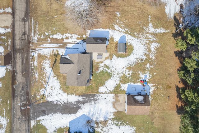 125 Edgewater Drive, Michigan Center, MI 49254