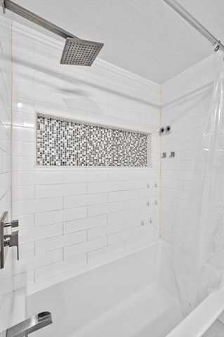 7 Gables Cir, Salem, MA 01970