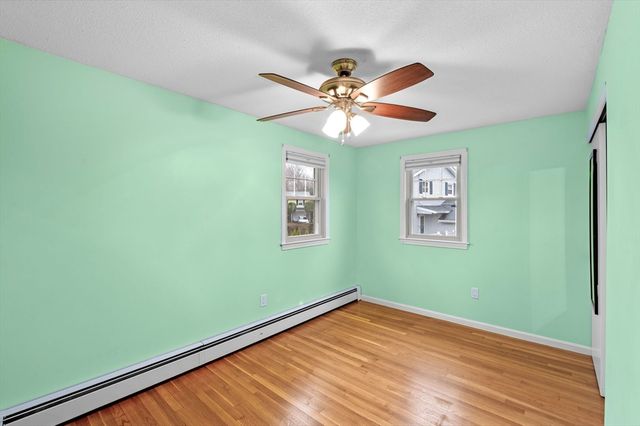 7 Gables Cir, Salem, MA 01970