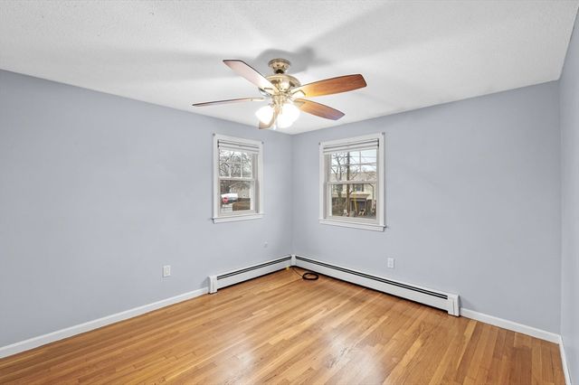 7 Gables Cir, Salem, MA 01970