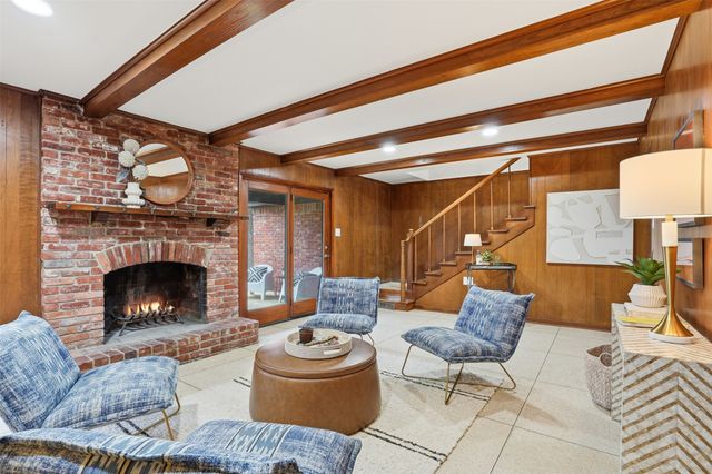 8625 Marys Creek Drive, Benbrook, TX 76116