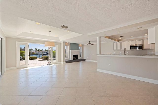 11225 4TH STREET E, Treasure Island, FL 33706