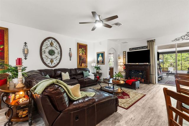 12421 EASTPOINTE DRIVE, Dade City, FL 33525