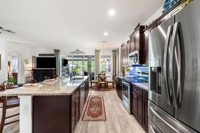 12421 EASTPOINTE DRIVE, Dade City, FL 33525