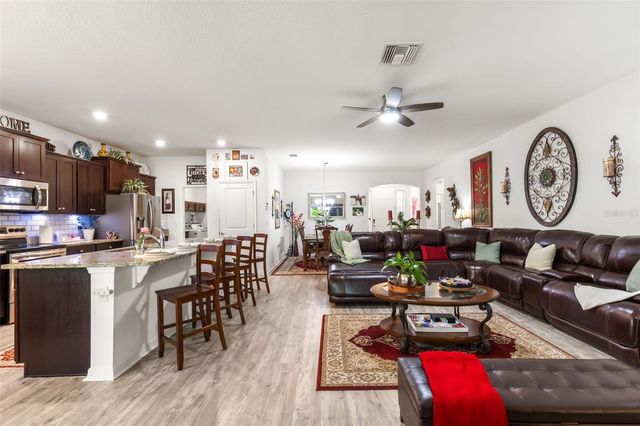 12421 EASTPOINTE DRIVE, Dade City, FL 33525