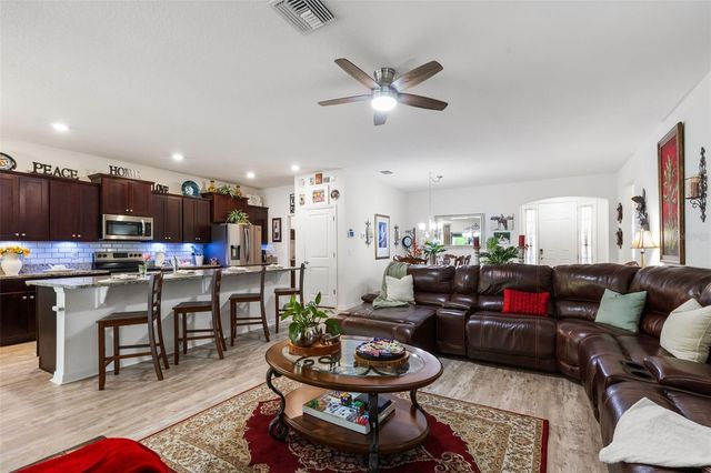 12421 EASTPOINTE DRIVE, Dade City, FL 33525