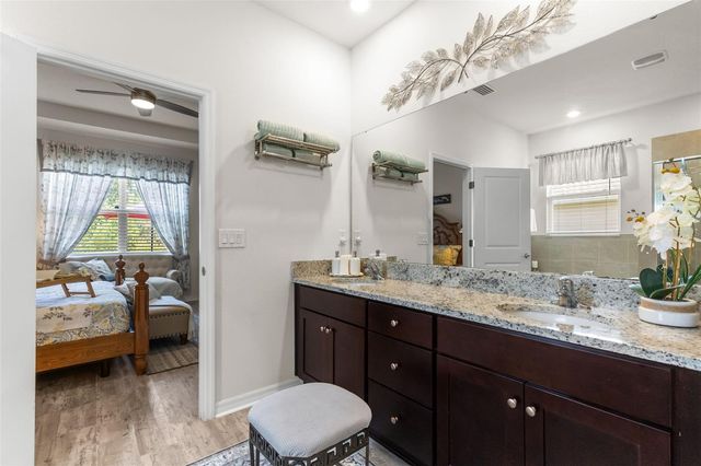 12421 EASTPOINTE DRIVE, Dade City, FL 33525