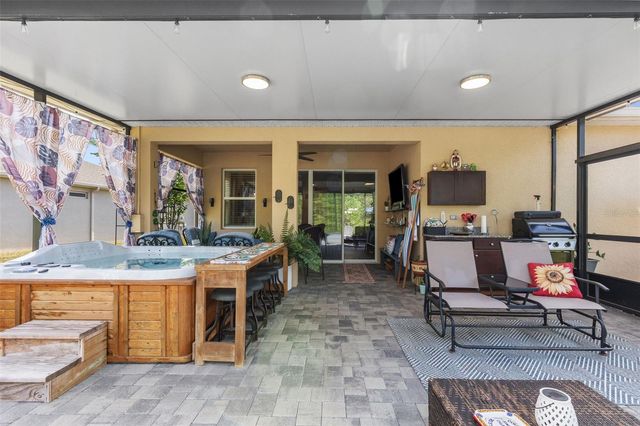 12421 EASTPOINTE DRIVE, Dade City, FL 33525