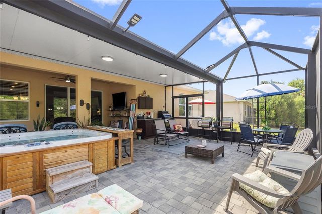 12421 EASTPOINTE DRIVE, Dade City, FL 33525