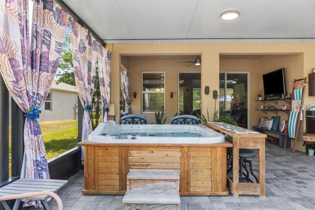 12421 EASTPOINTE DRIVE, Dade City, FL 33525