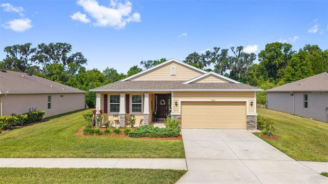 12421 EASTPOINTE DRIVE, Dade City, FL 33525