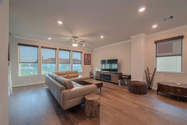 11922 Briarwood Hill Way, Houston, TX 77051