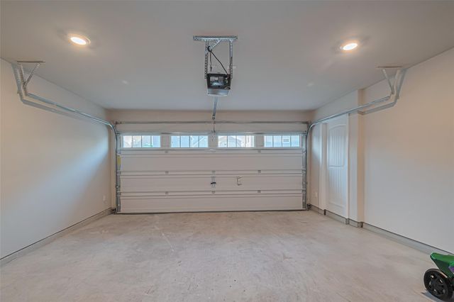 11922 Briarwood Hill Way, Houston, TX 77051