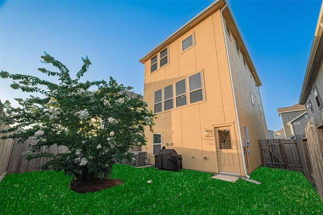 11922 Briarwood Hill Way, Houston, TX 77051