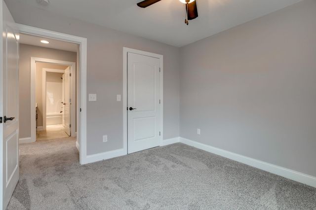 6804 Kew Gdn, Smyrna, TN 37167