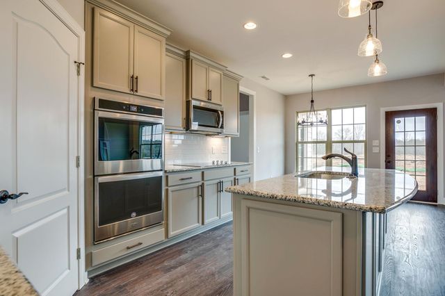 6804 Kew Gdn, Smyrna, TN 37167