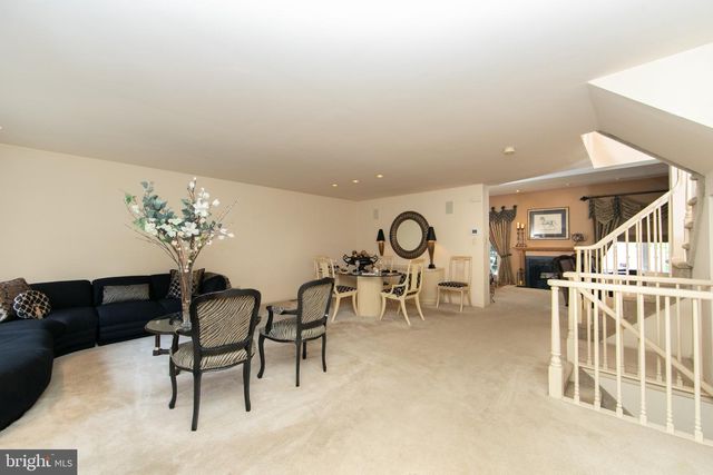 58 BUCKINGHAM PL, Cherry Hill, NJ 08003