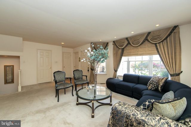 58 BUCKINGHAM PL, Cherry Hill, NJ 08003