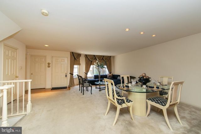 58 BUCKINGHAM PL, Cherry Hill, NJ 08003