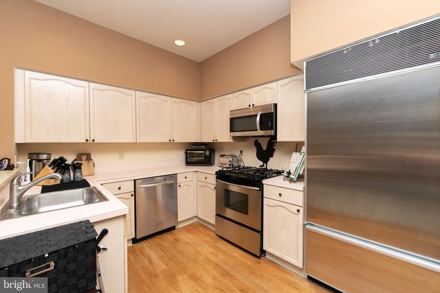 58 BUCKINGHAM PL, Cherry Hill, NJ 08003