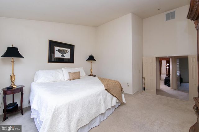 58 BUCKINGHAM PL, Cherry Hill, NJ 08003