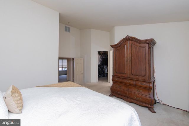 58 BUCKINGHAM PL, Cherry Hill, NJ 08003