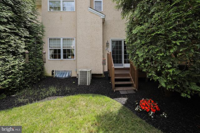 58 BUCKINGHAM PL, Cherry Hill, NJ 08003