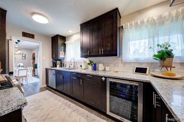 5367 Cambourne Place, West Bloomfield, MI 48322