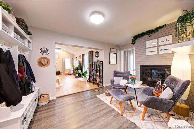 5367 Cambourne Place, West Bloomfield, MI 48322