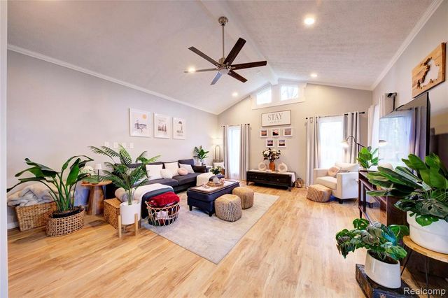 5367 Cambourne Place, West Bloomfield, MI 48322