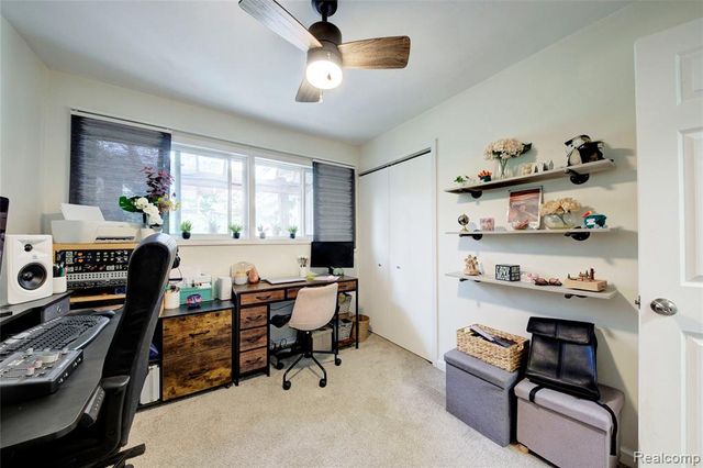 5367 Cambourne Place, West Bloomfield, MI 48322