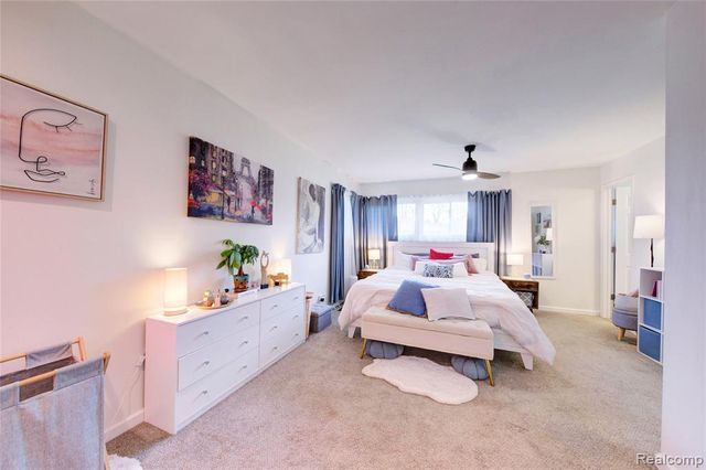 5367 Cambourne Place, West Bloomfield, MI 48322