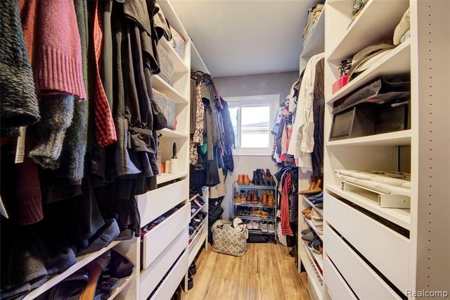 5367 Cambourne Place, West Bloomfield, MI 48322