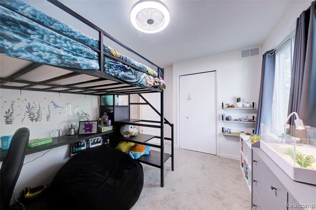 5367 Cambourne Place, West Bloomfield, MI 48322