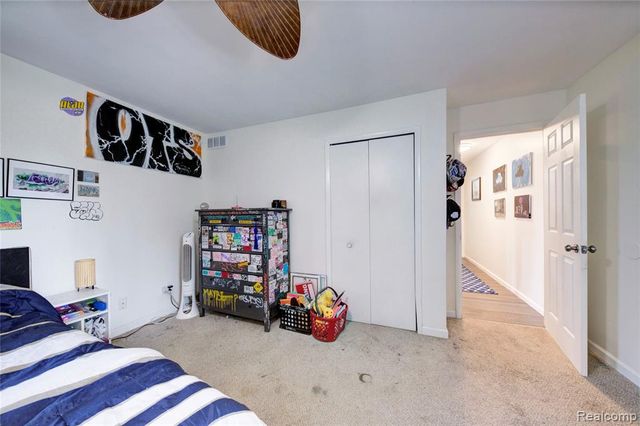5367 Cambourne Place, West Bloomfield, MI 48322