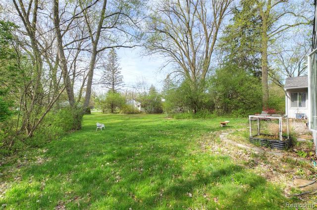 5367 Cambourne Place, West Bloomfield, MI 48322