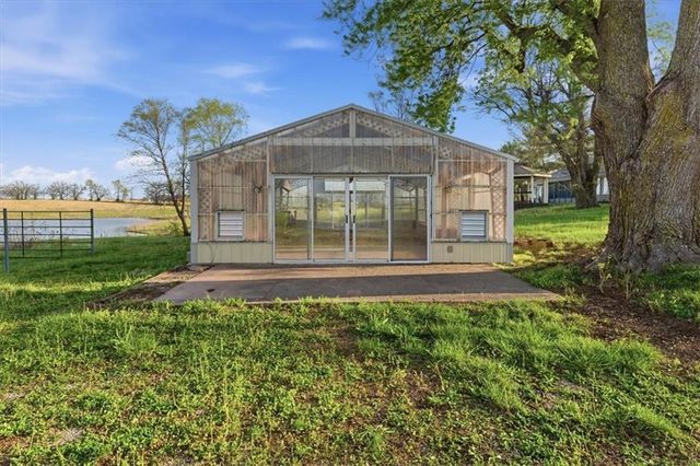21503 S State Route Y Highway, Belton, MO 64012