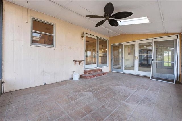 21503 S State Route Y Highway, Belton, MO 64012