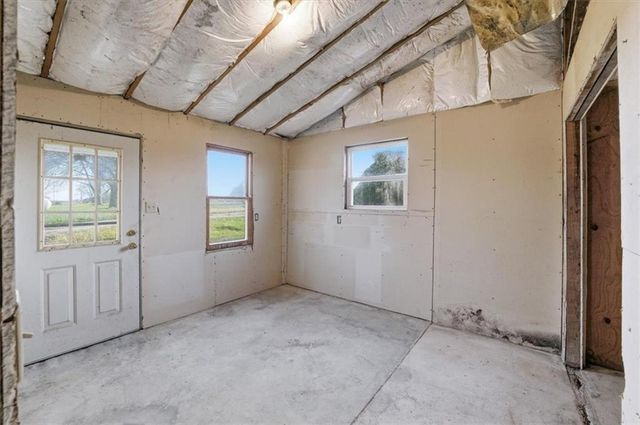 21503 S State Route Y Highway, Belton, MO 64012
