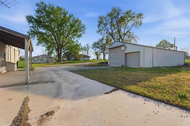 21503 S State Route Y Highway, Belton, MO 64012