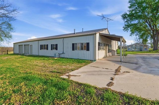 21503 S State Route Y Highway, Belton, MO 64012
