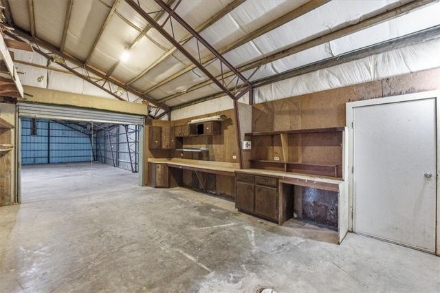 21503 S State Route Y Highway, Belton, MO 64012