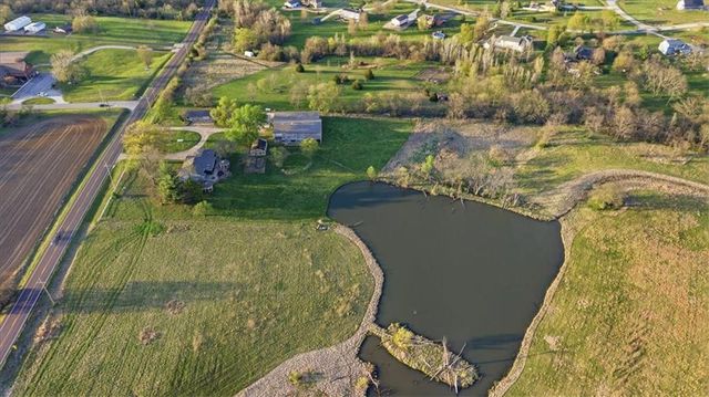 21503 S State Route Y Highway, Belton, MO 64012