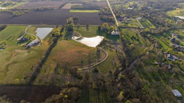 21503 S State Route Y Highway, Belton, MO 64012