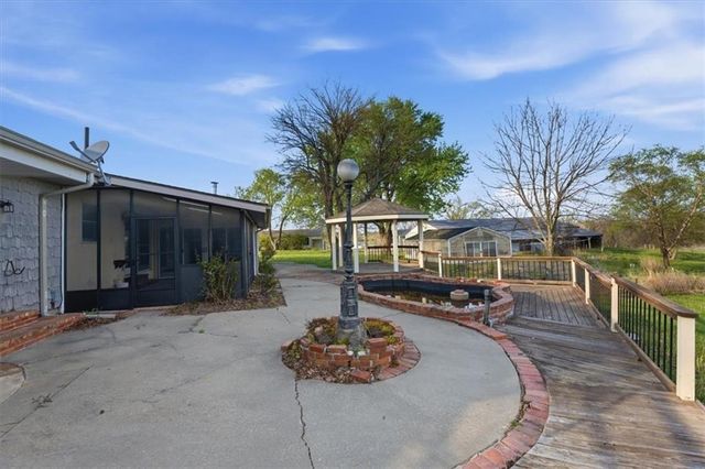 21503 S State Route Y Highway, Belton, MO 64012