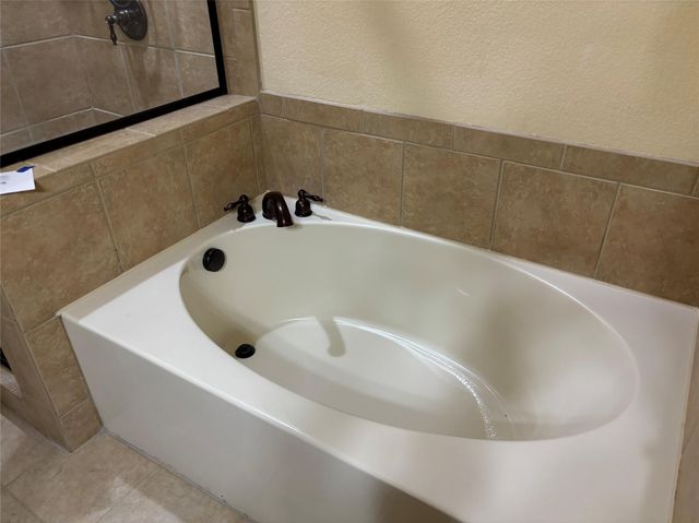 2101 Town Centre DR 1604, Round Rock, TX 78664