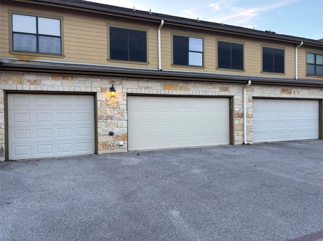 2101 Town Centre DR 1604, Round Rock, TX 78664