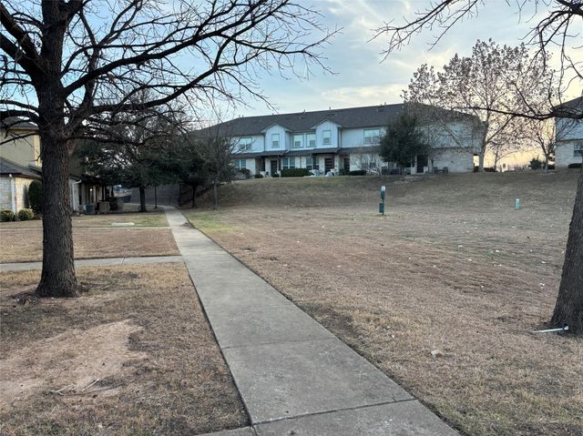 2101 Town Centre DR 1604, Round Rock, TX 78664